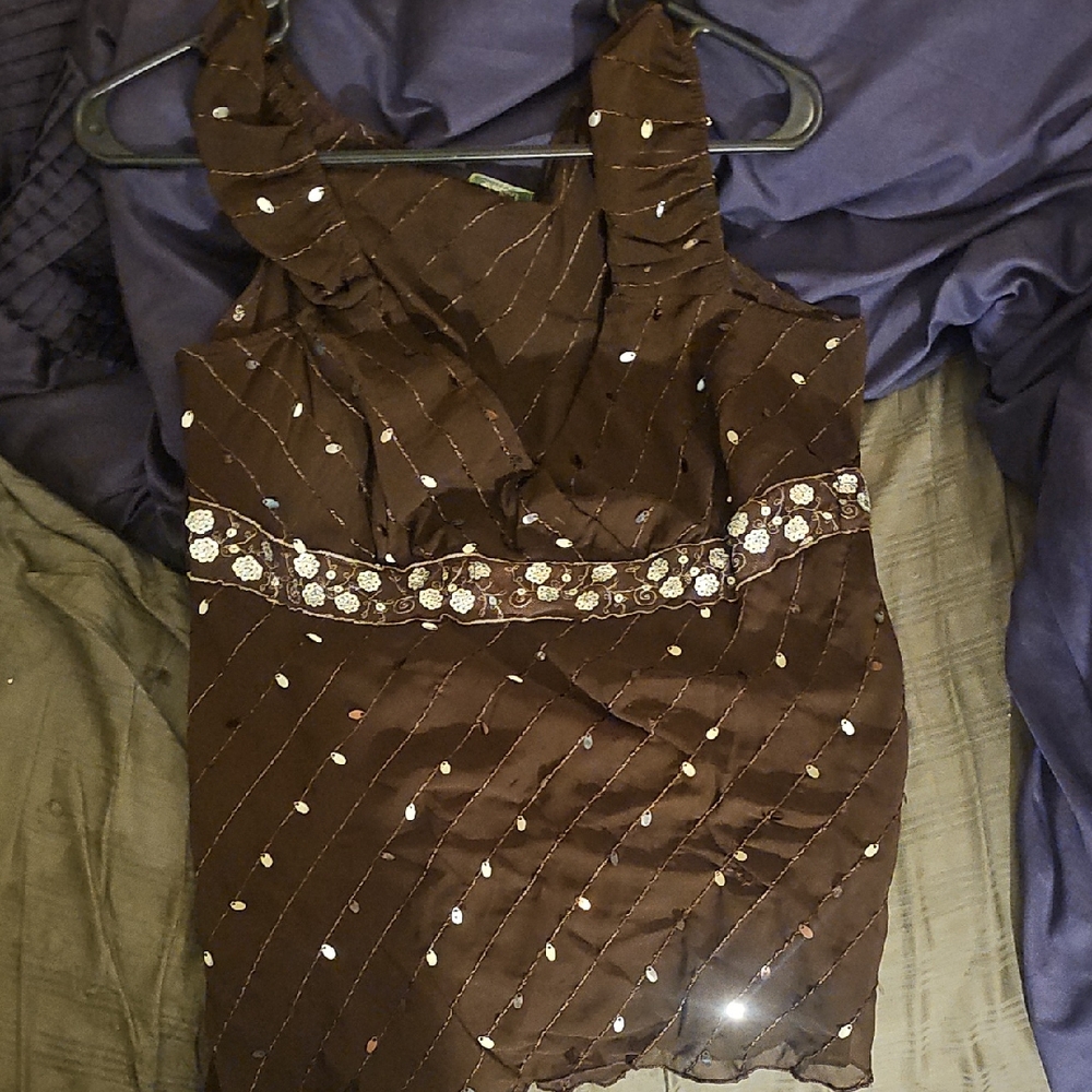 Chic Brown Sleeveless Blouse with Sequin Detail